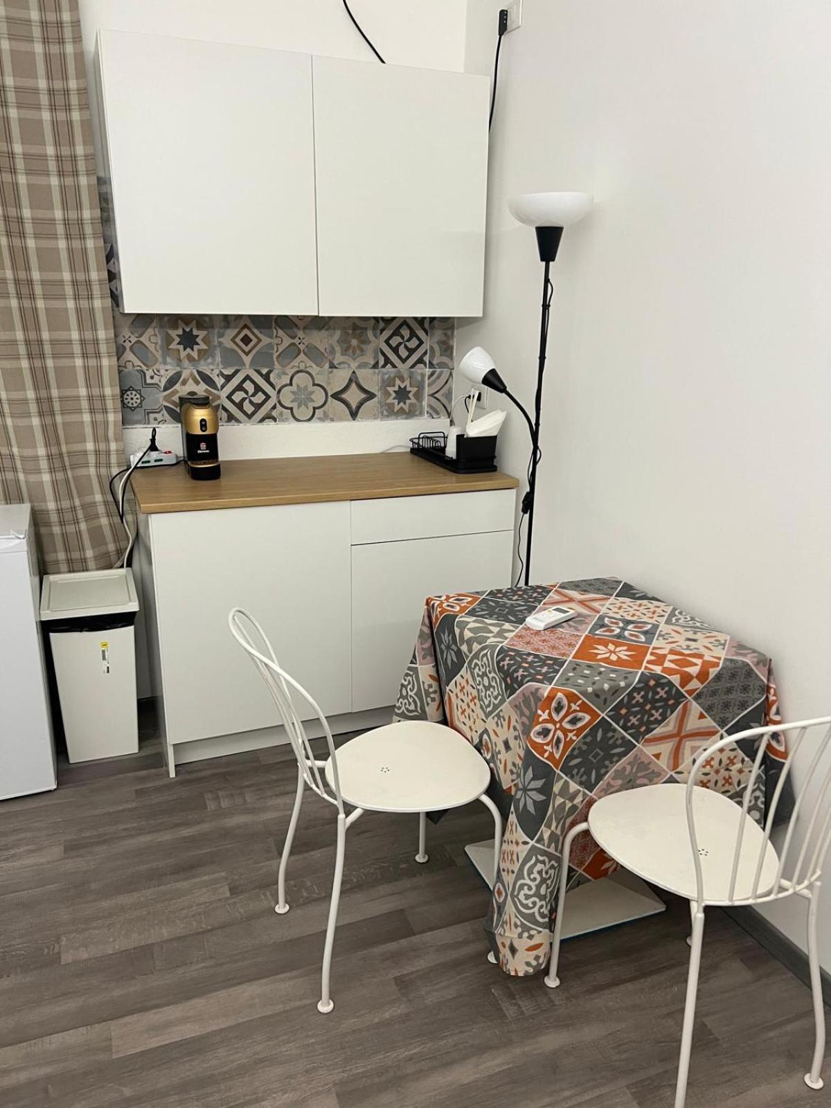 גיארדיני נאקסוס Home Restaurant Pizzeria מראה חיצוני תמונה